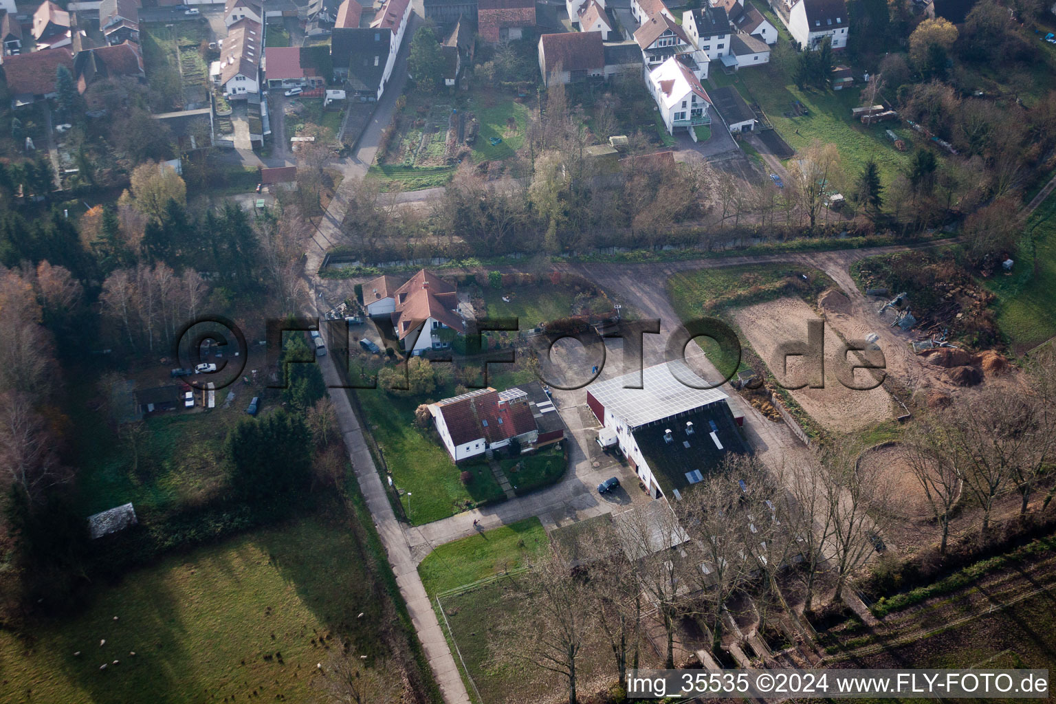 Vue d'oiseau de Moulin à laver à Winden dans le département Rhénanie-Palatinat, Allemagne