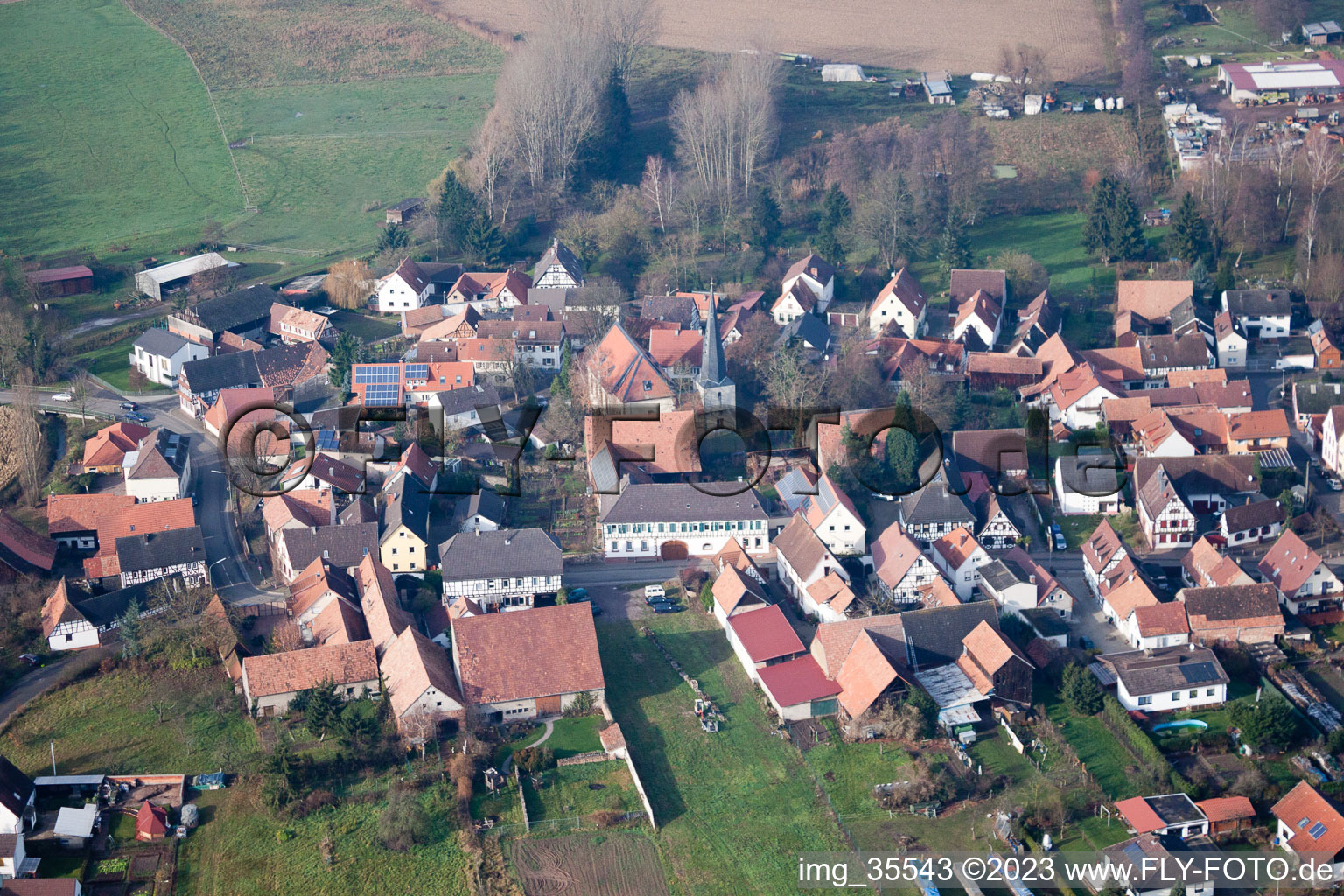 Vue aérienne de Barbelroth dans le département Rhénanie-Palatinat, Allemagne
