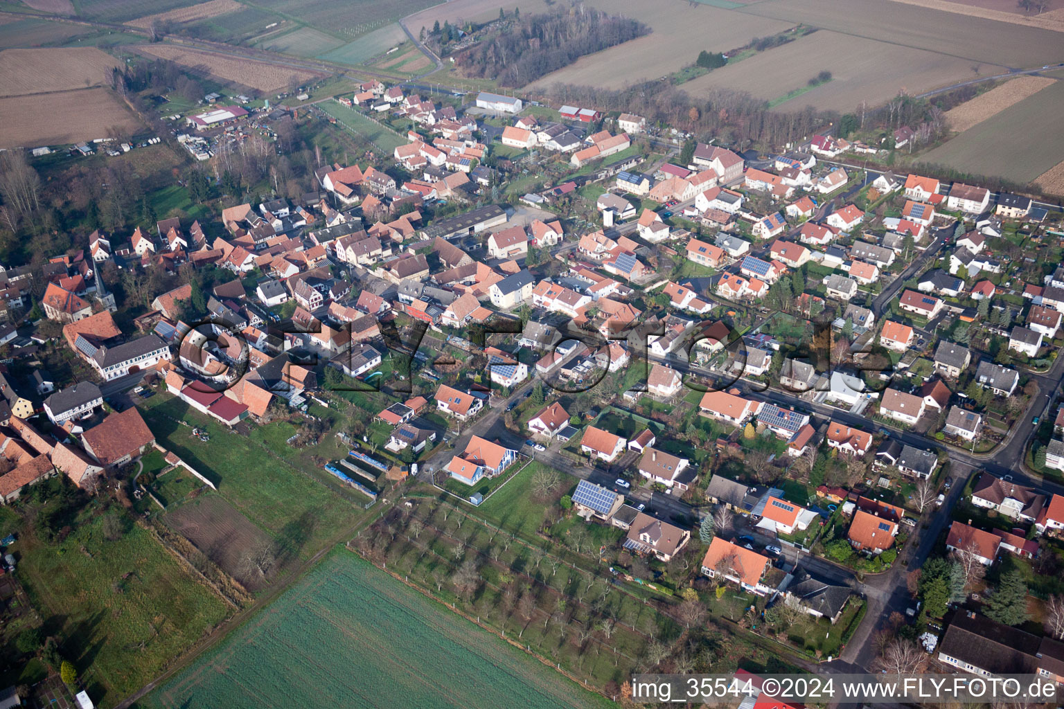 Vue aérienne de Barbelroth dans le département Rhénanie-Palatinat, Allemagne