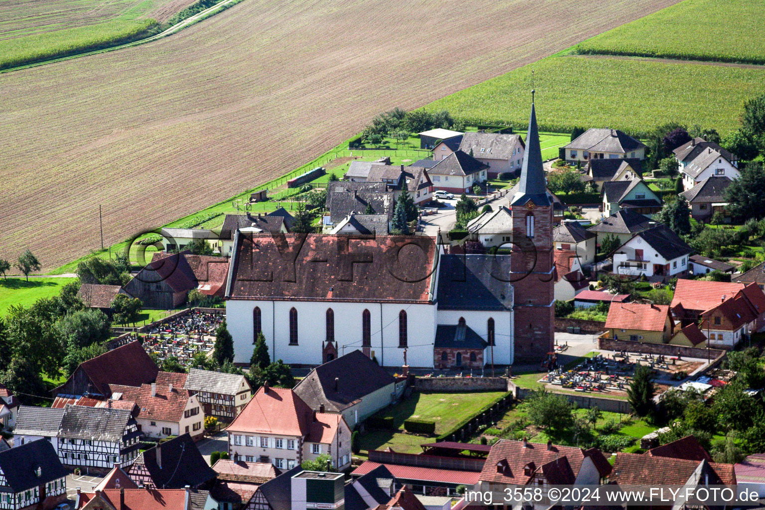 Schleithal dans le département Bas Rhin, France vu d'un drone