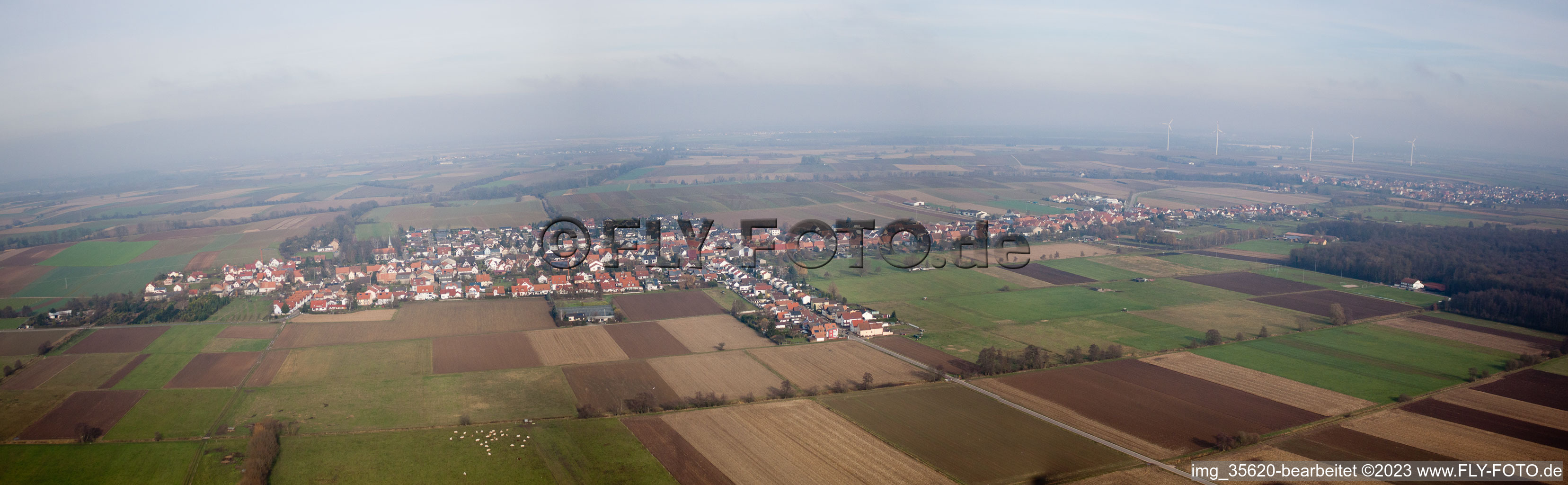 Vue aérienne de Panorama à Freckenfeld dans le département Rhénanie-Palatinat, Allemagne
