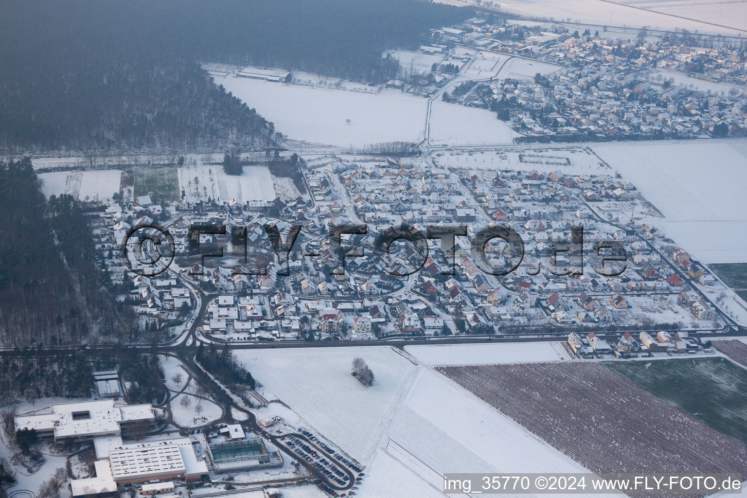 Image drone de Rheinzabern dans le département Rhénanie-Palatinat, Allemagne