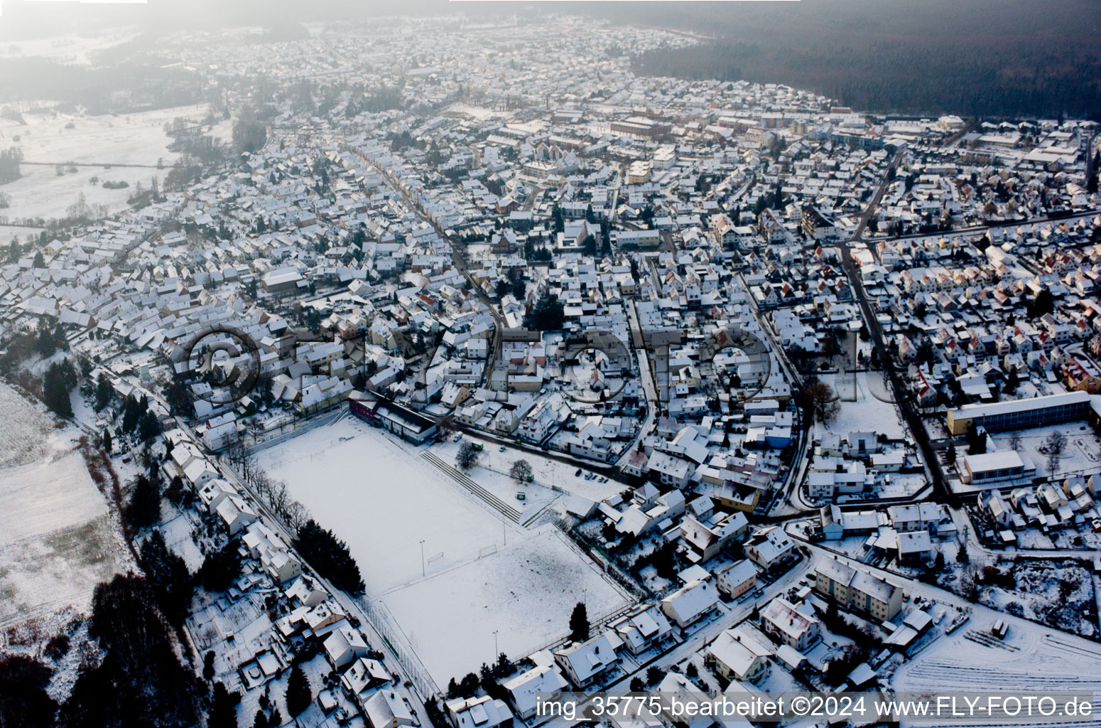 Jockgrim dans le département Rhénanie-Palatinat, Allemagne vue du ciel