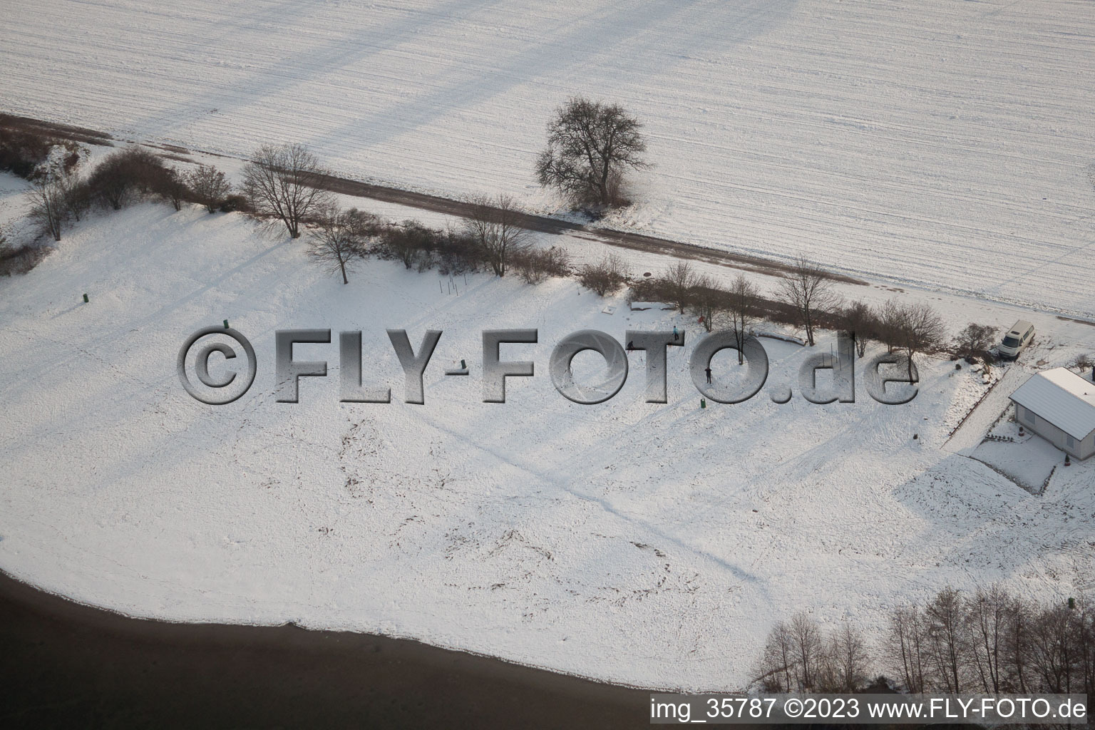 Jockgrim dans le département Rhénanie-Palatinat, Allemagne vu d'un drone