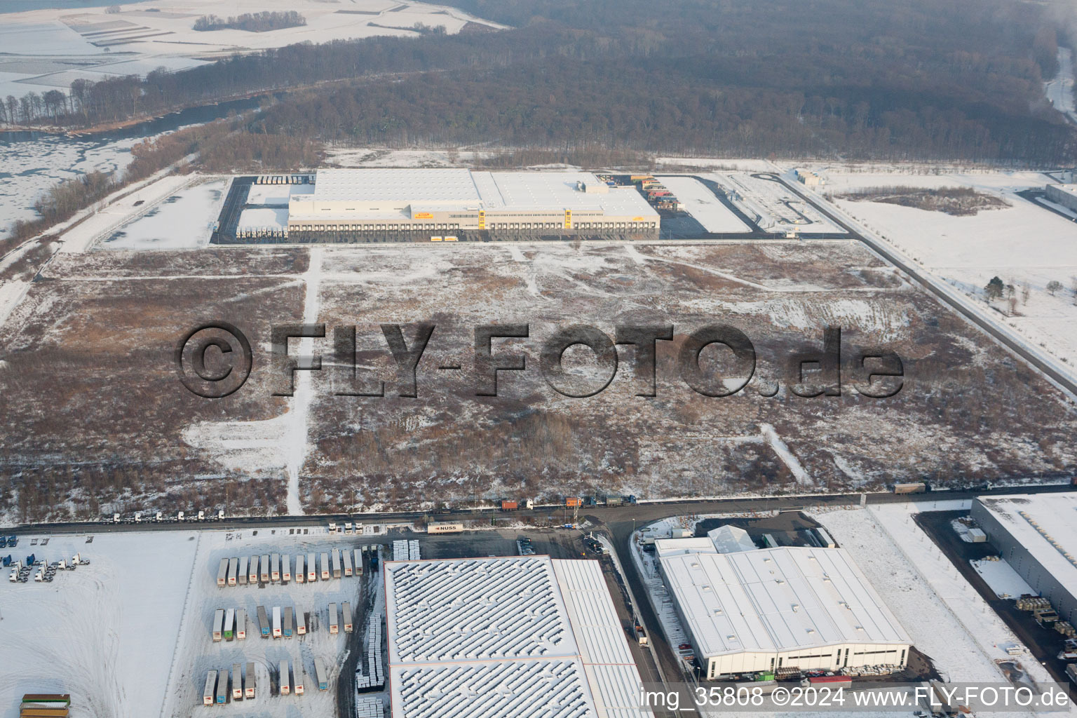 Photographie aérienne de Zone industrielle d'Oberwald à Wörth am Rhein dans le département Rhénanie-Palatinat, Allemagne