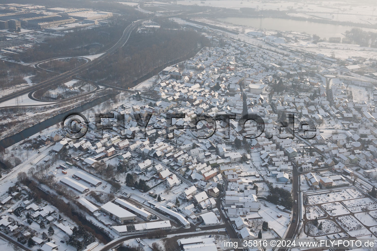 Image drone de Wörth am Rhein dans le département Rhénanie-Palatinat, Allemagne