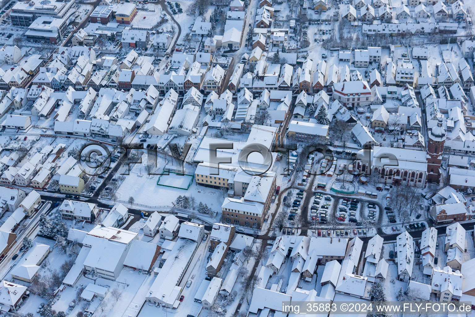 Vue oblique de Dans la neige à Kandel dans le département Rhénanie-Palatinat, Allemagne