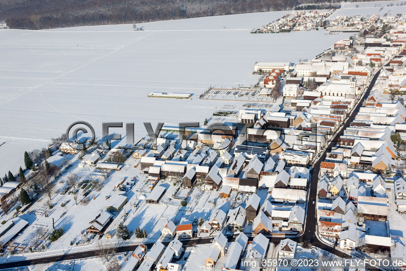 Vue oblique de En hiver/neige à le quartier Hayna in Herxheim bei Landau dans le département Rhénanie-Palatinat, Allemagne