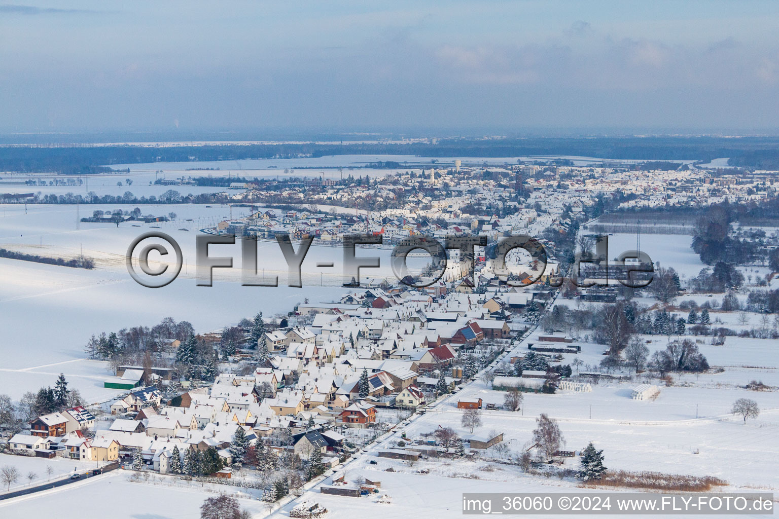 Vue aérienne de Dans la neige à Minfeld dans le département Rhénanie-Palatinat, Allemagne