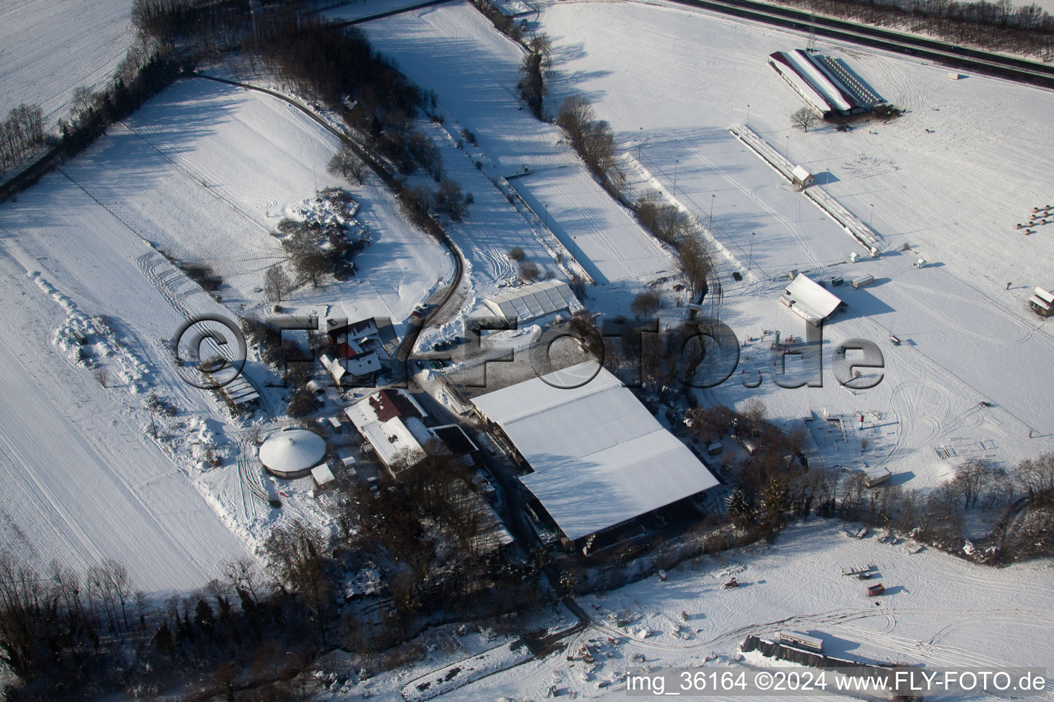 Enregistrement par drone de Haras de la Née à Neewiller-près-Lauterbourg dans le département Bas Rhin, France