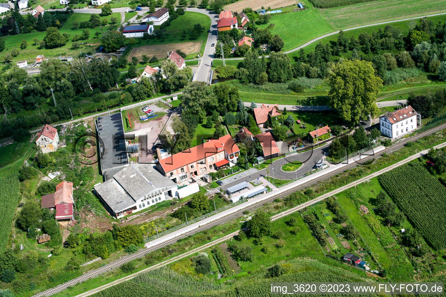 Vue aérienne de Gare à Berg dans le département Rhénanie-Palatinat, Allemagne