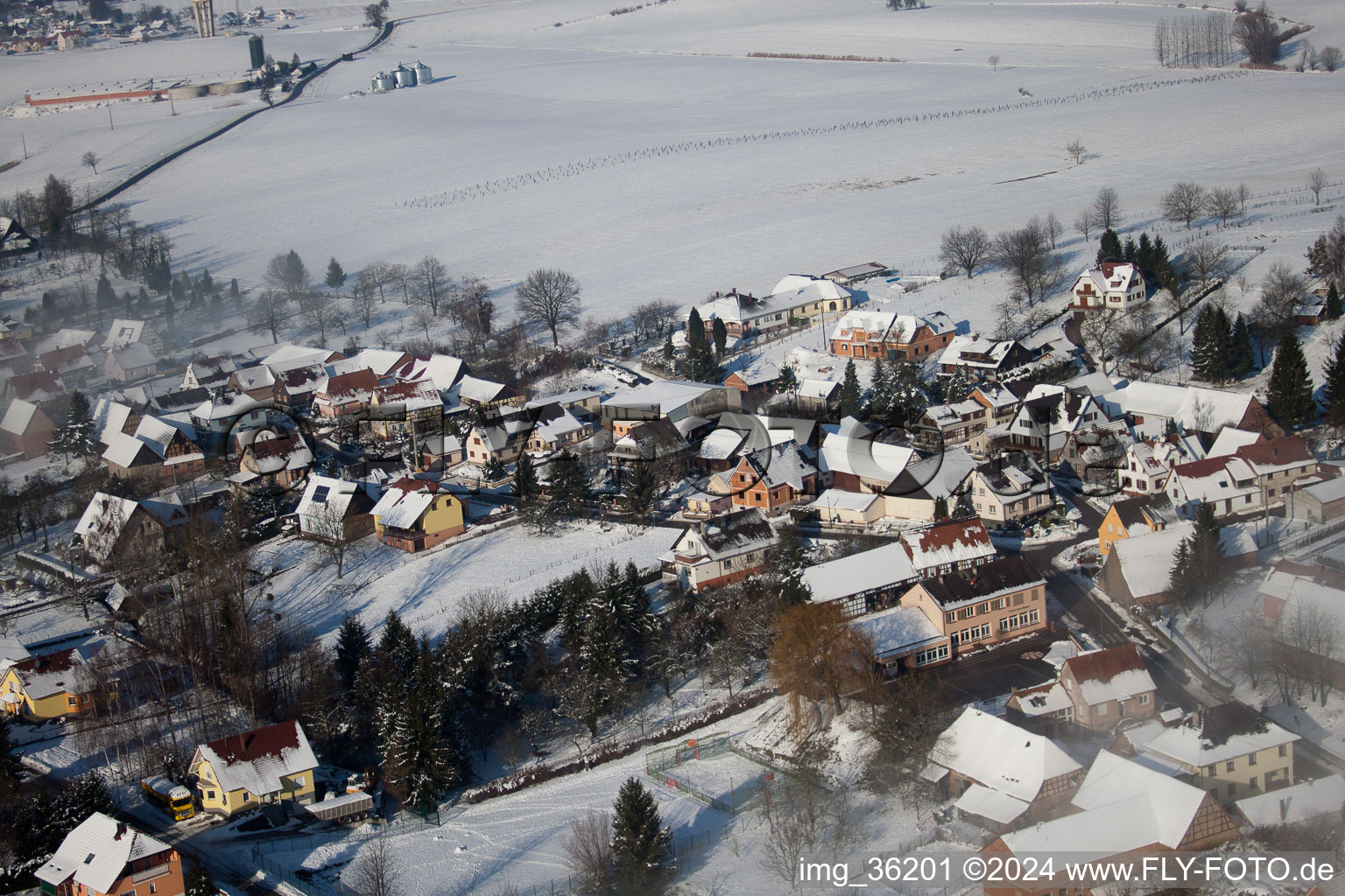 Wintzenbach dans le département Bas Rhin, France depuis l'avion