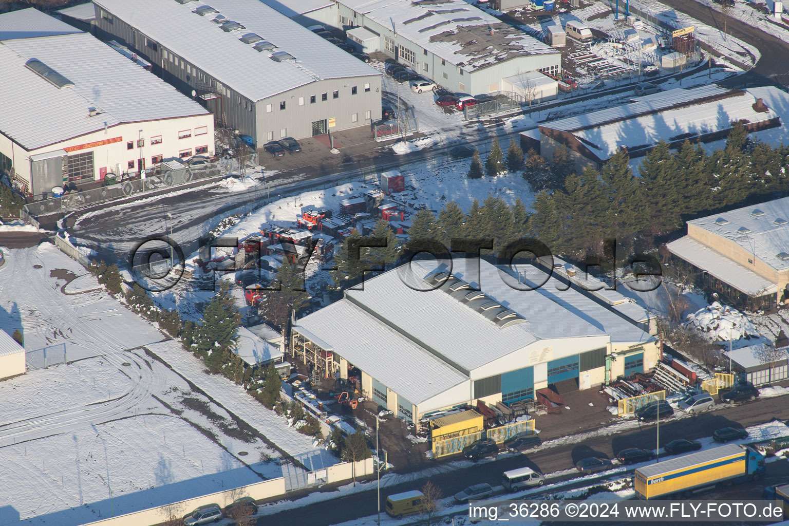 Zone industrielle de Horst à le quartier Minderslachen in Kandel dans le département Rhénanie-Palatinat, Allemagne vu d'un drone