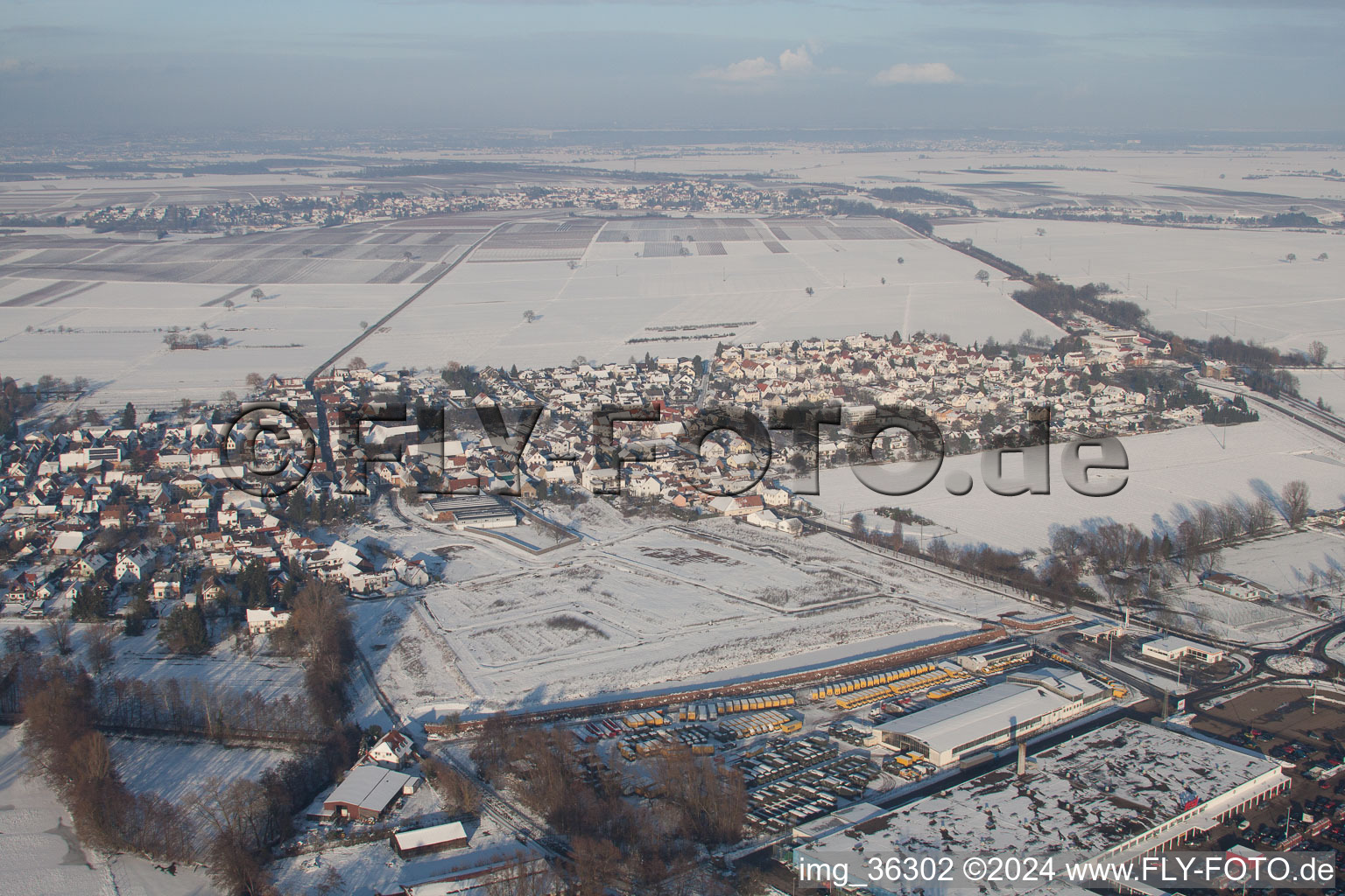 Rohrbach dans le département Rhénanie-Palatinat, Allemagne du point de vue du drone