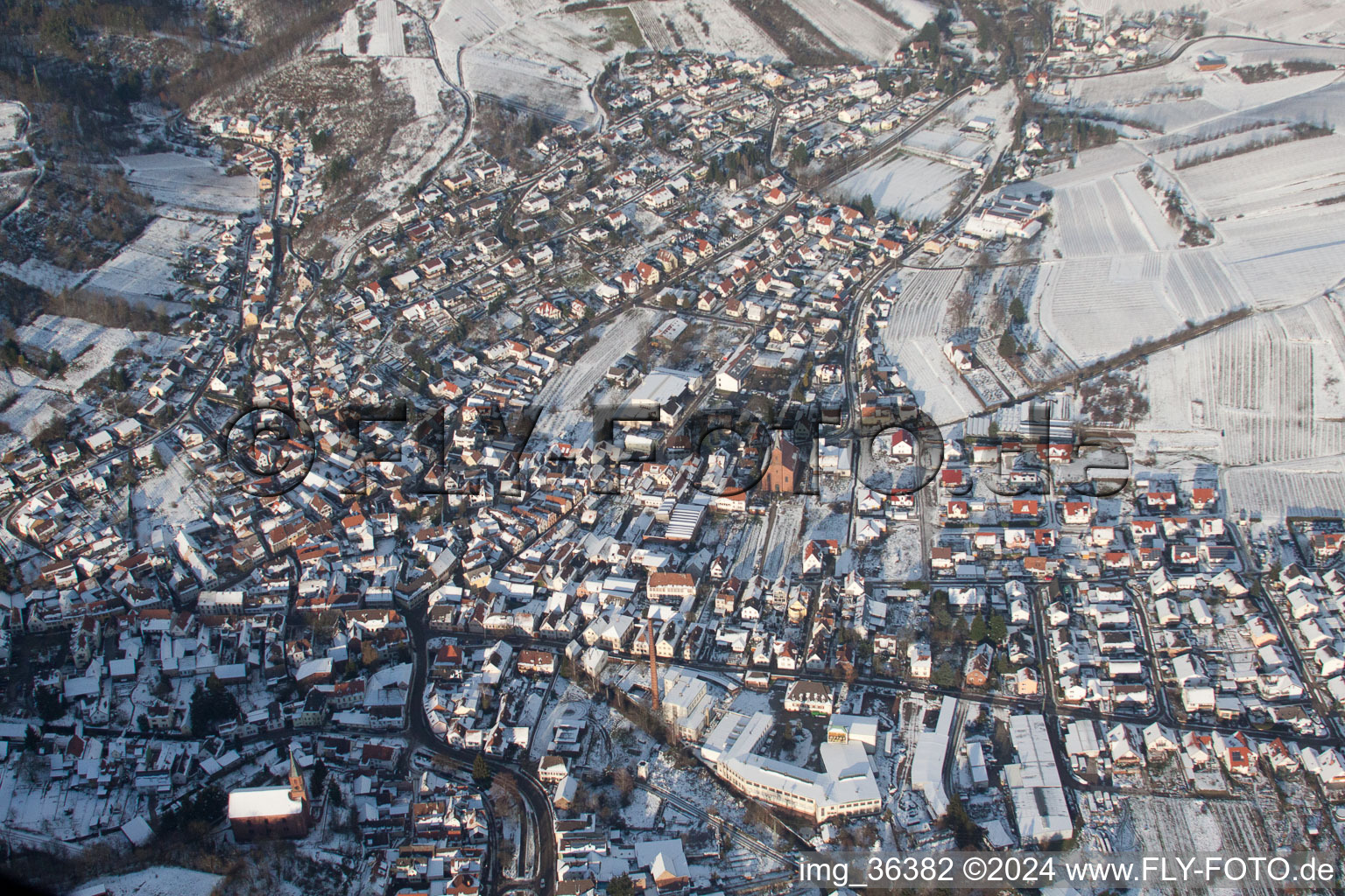 Albersweiler dans le département Rhénanie-Palatinat, Allemagne vue d'en haut