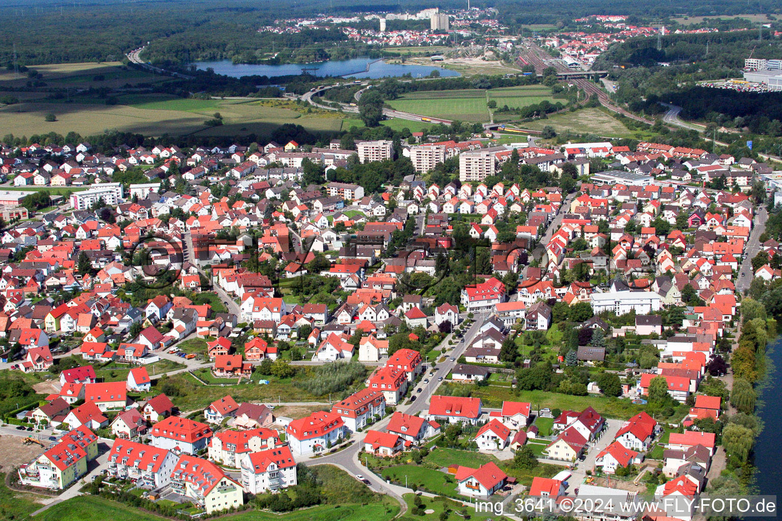 Enregistrement par drone de Quartier Maximiliansau in Wörth am Rhein dans le département Rhénanie-Palatinat, Allemagne