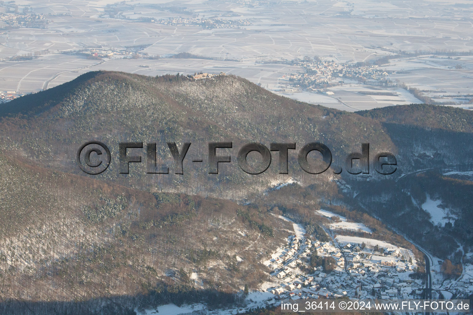 Waldrohrbach dans le département Rhénanie-Palatinat, Allemagne vue du ciel