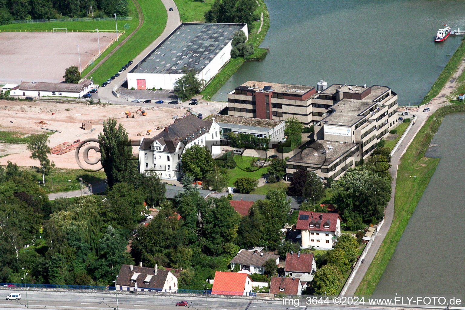 Vue aérienne de Chantier de construction d'un centre commercial à le quartier Maximiliansau in Wörth am Rhein dans le département Rhénanie-Palatinat, Allemagne