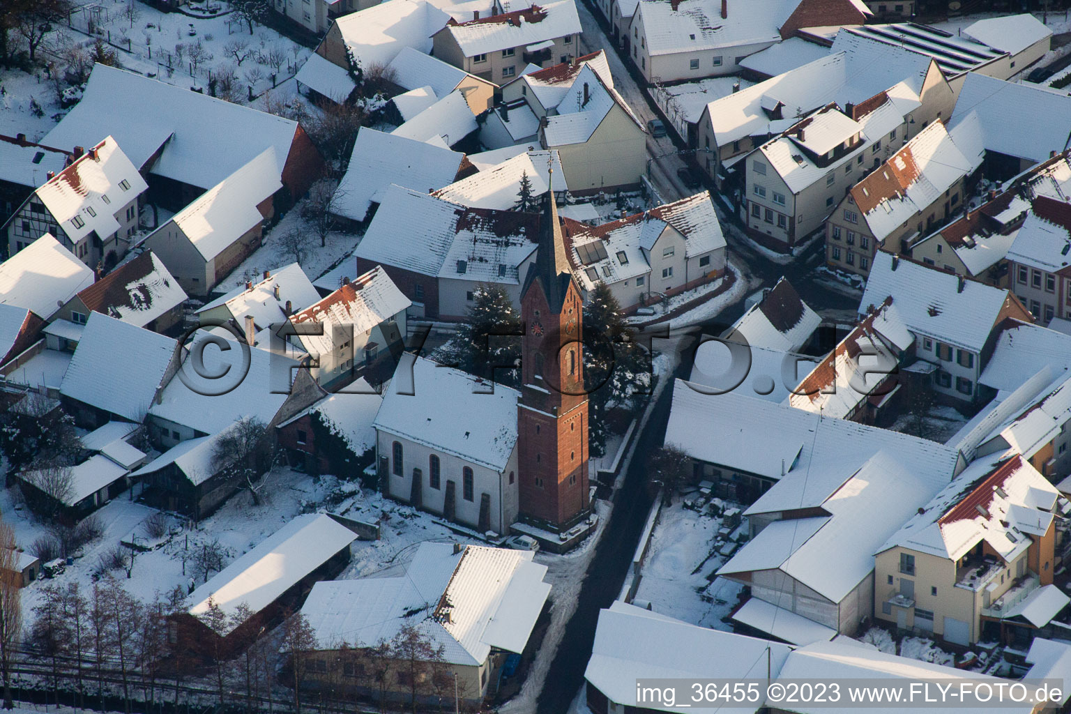 Vue aérienne de En hiver/neige à le quartier Drusweiler in Kapellen-Drusweiler dans le département Rhénanie-Palatinat, Allemagne