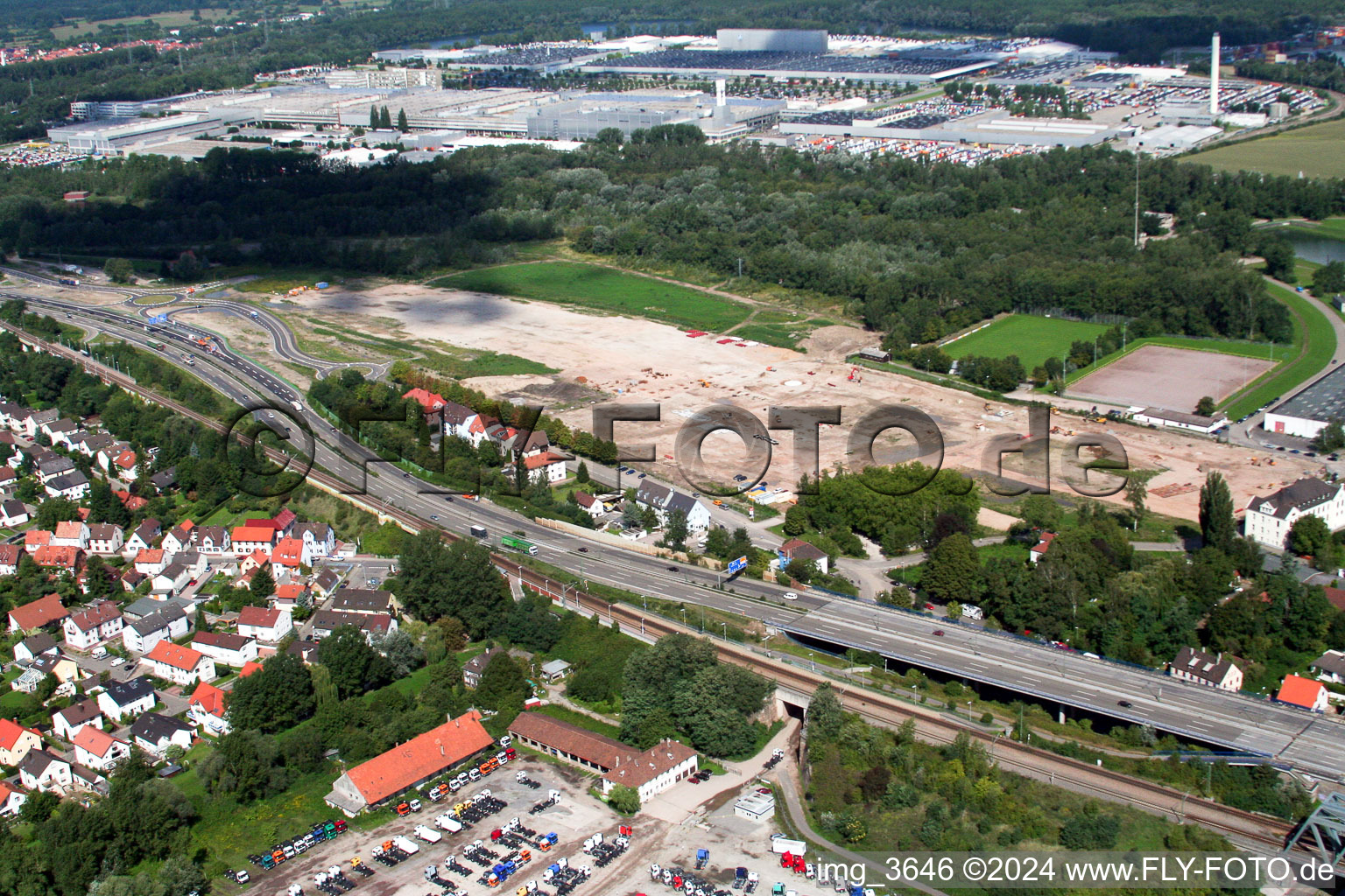 Vue aérienne de Chantier de construction d'un centre commercial à le quartier Maximiliansau in Wörth am Rhein dans le département Rhénanie-Palatinat, Allemagne