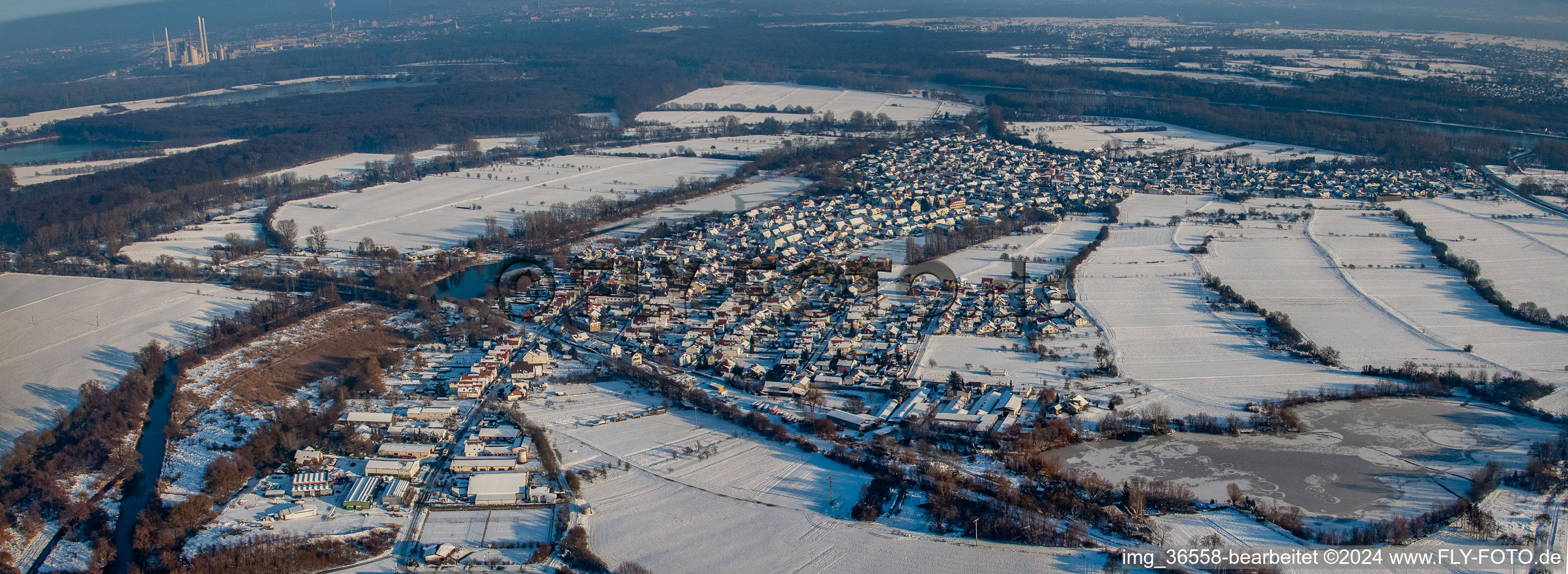 Quartier Neuburg in Neuburg am Rhein dans le département Rhénanie-Palatinat, Allemagne vu d'un drone