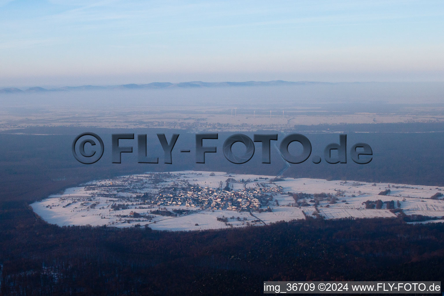 Vue d'oiseau de Quartier Büchelberg in Wörth am Rhein dans le département Rhénanie-Palatinat, Allemagne