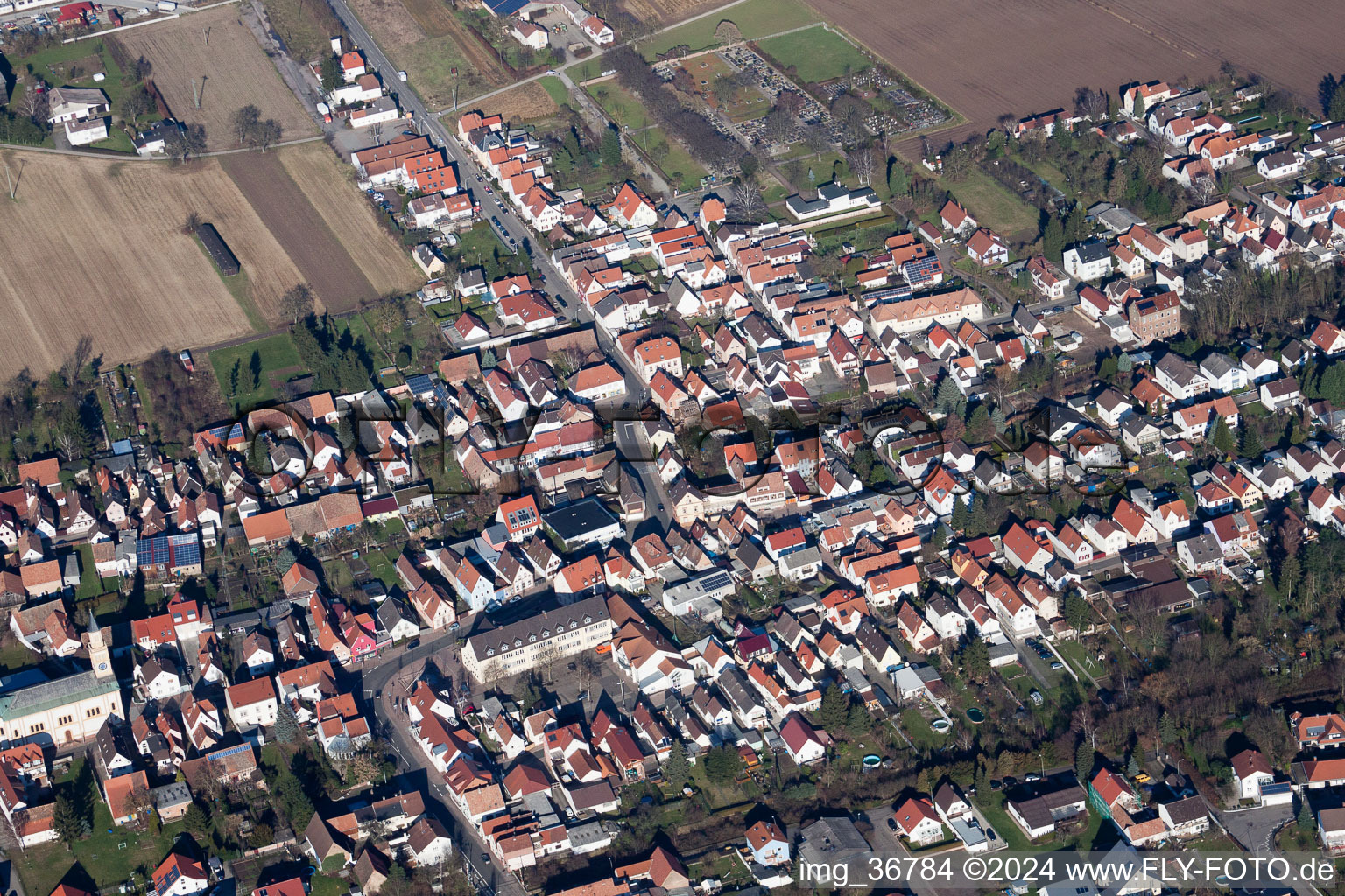 Lingenfeld dans le département Rhénanie-Palatinat, Allemagne vue d'en haut