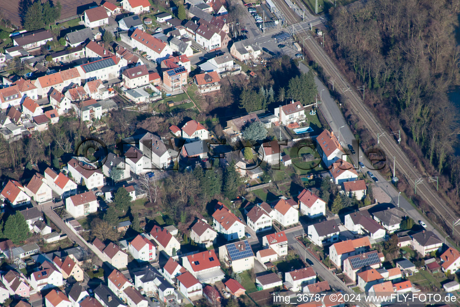 Lingenfeld dans le département Rhénanie-Palatinat, Allemagne vue du ciel