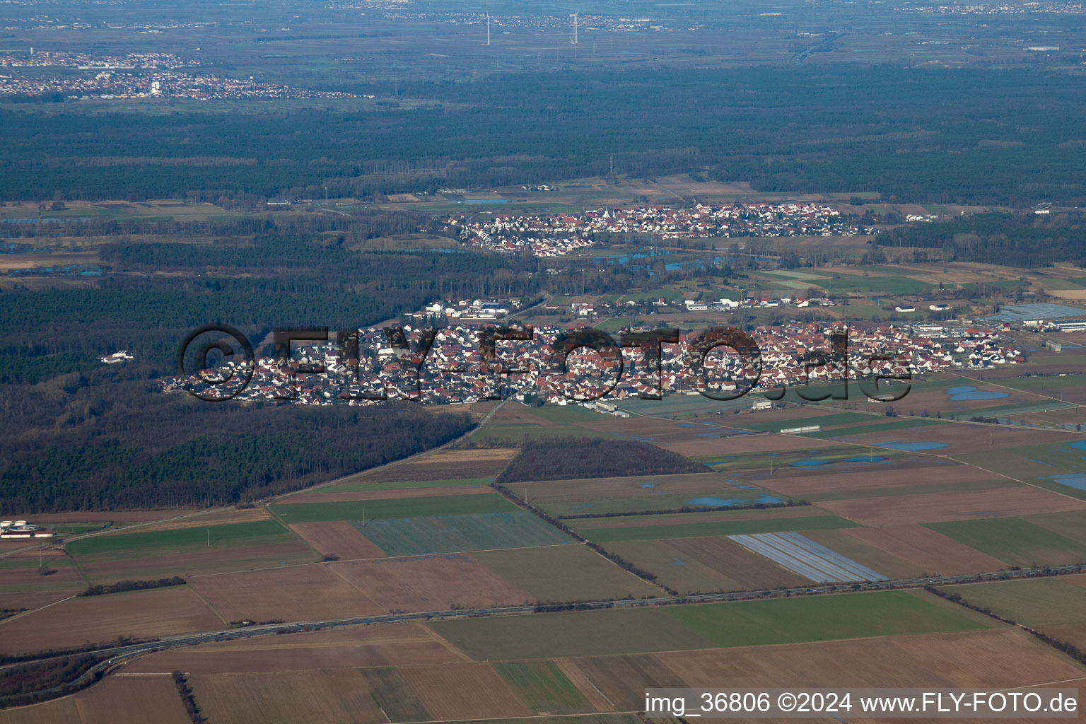 Vue d'oiseau de Harthausen dans le département Rhénanie-Palatinat, Allemagne