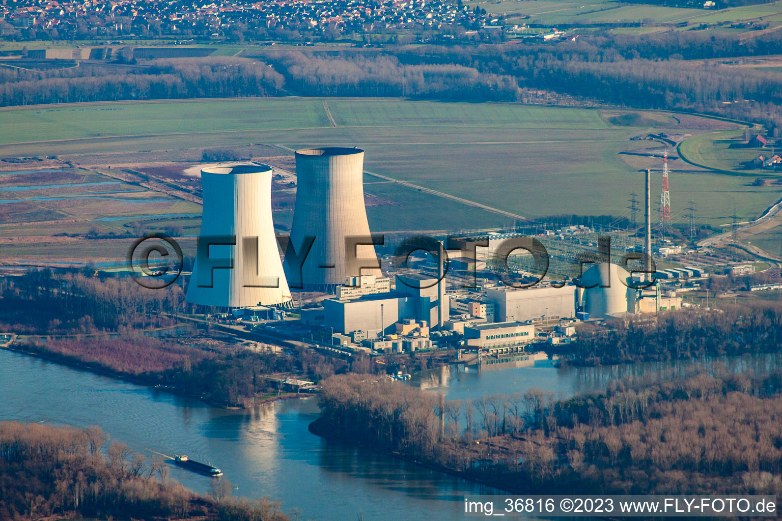 Centrale nucléaire à Philippsburg dans le département Bade-Wurtemberg, Allemagne hors des airs