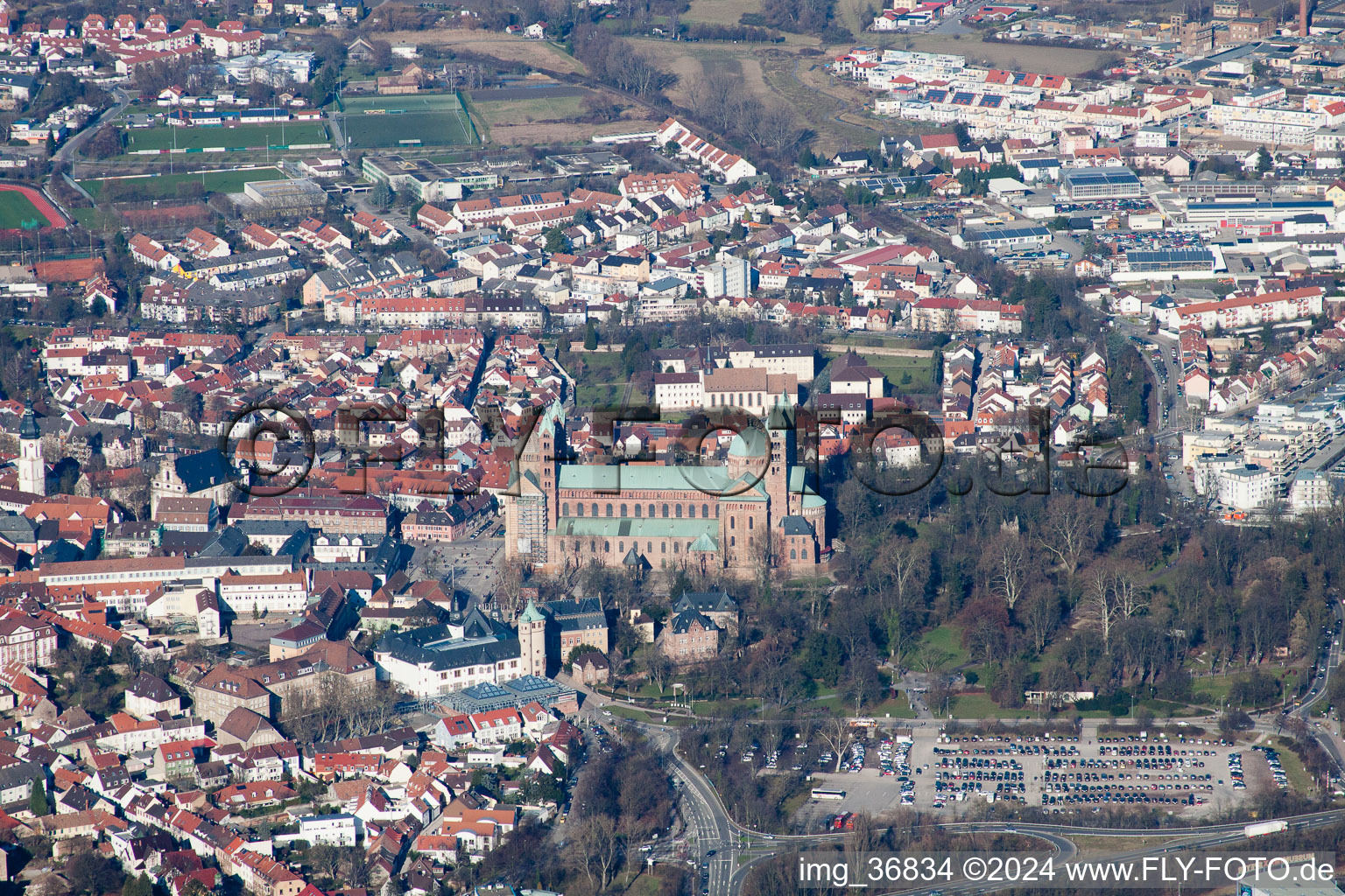 Speyer dans le département Rhénanie-Palatinat, Allemagne vu d'un drone