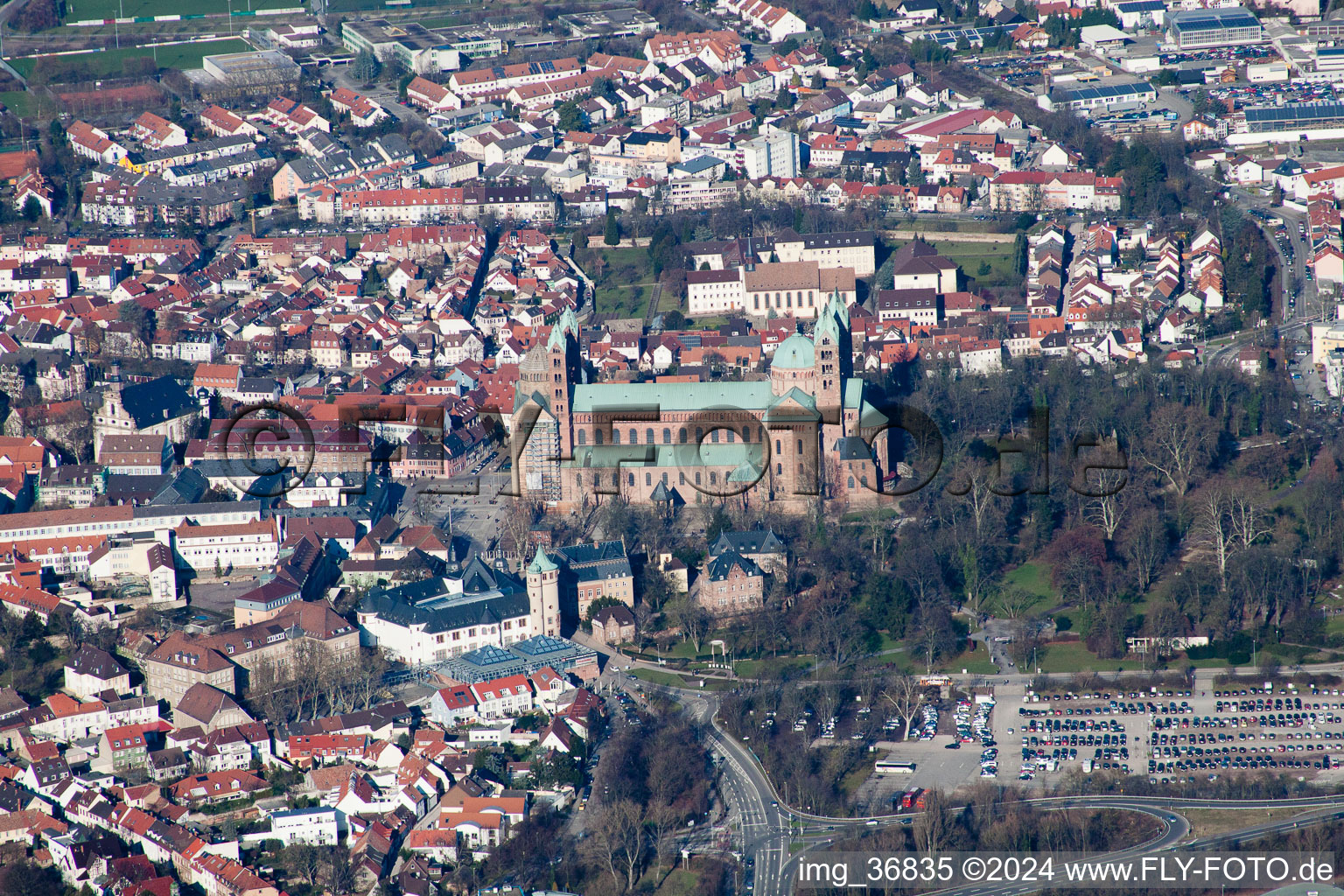 Speyer dans le département Rhénanie-Palatinat, Allemagne vu d'un drone