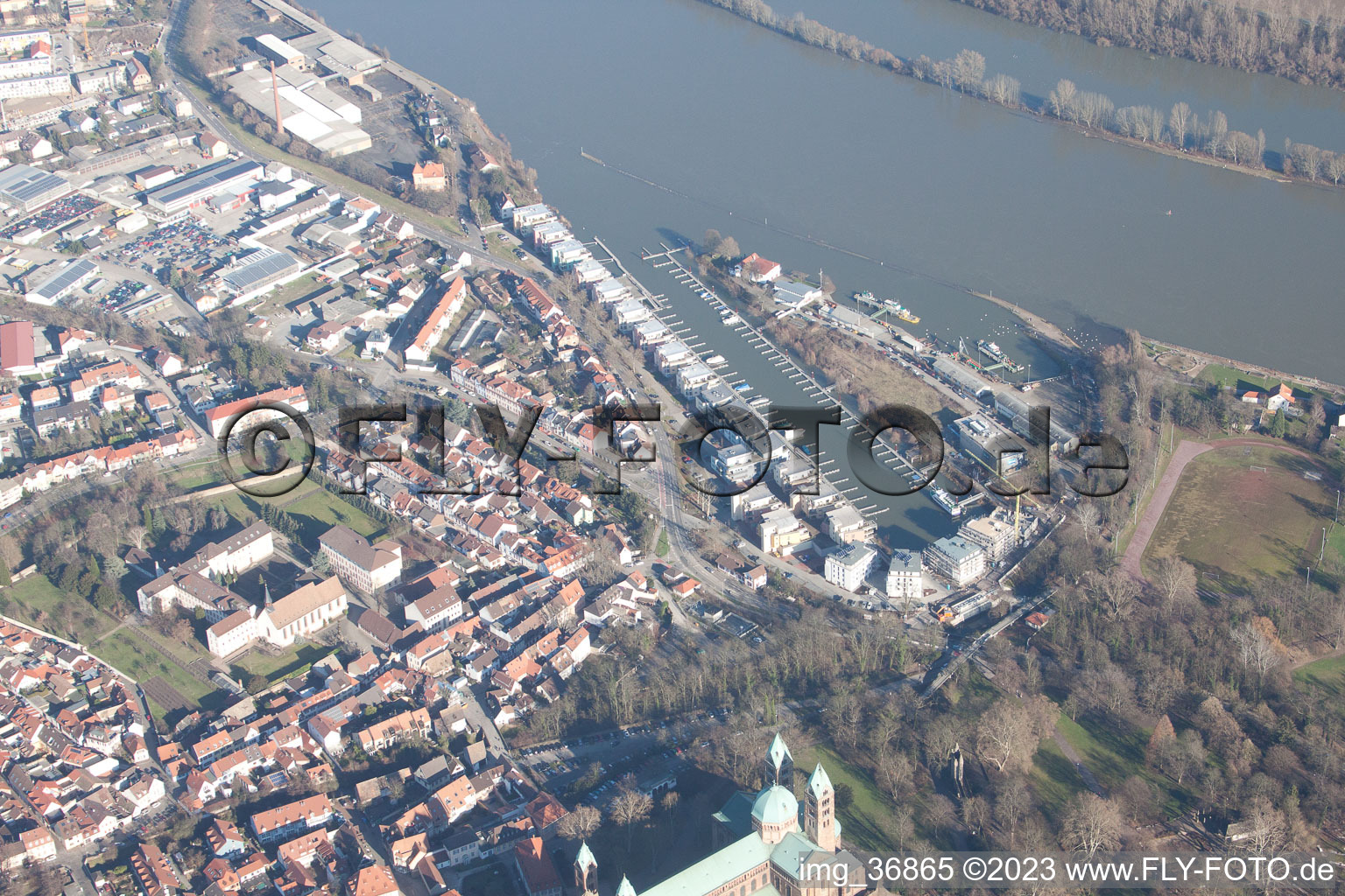 Speyer dans le département Rhénanie-Palatinat, Allemagne depuis l'avion