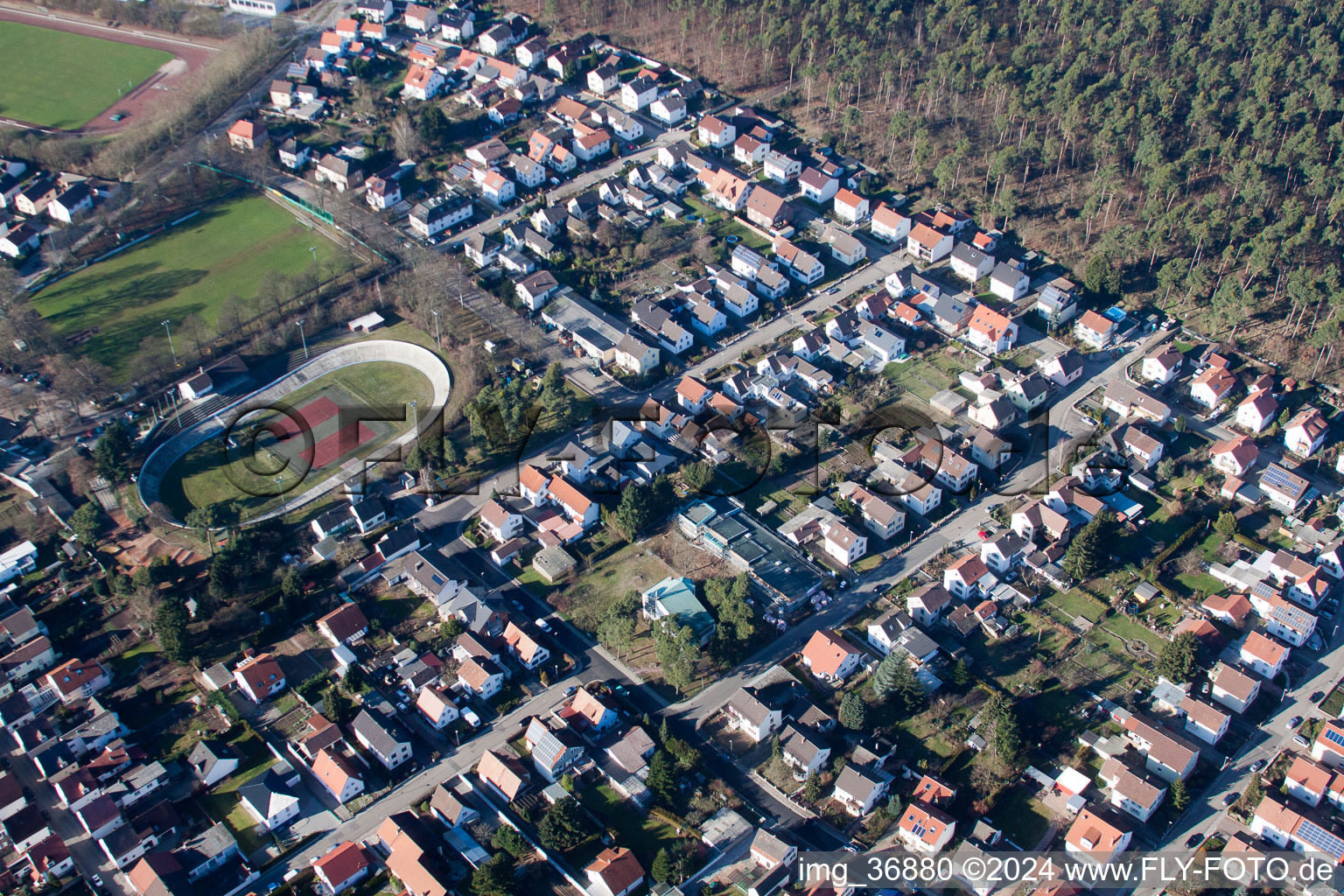 Vue aérienne de Association des cyclistes Dudenhofen piste cyclable eV à Dudenhofen dans le département Rhénanie-Palatinat, Allemagne