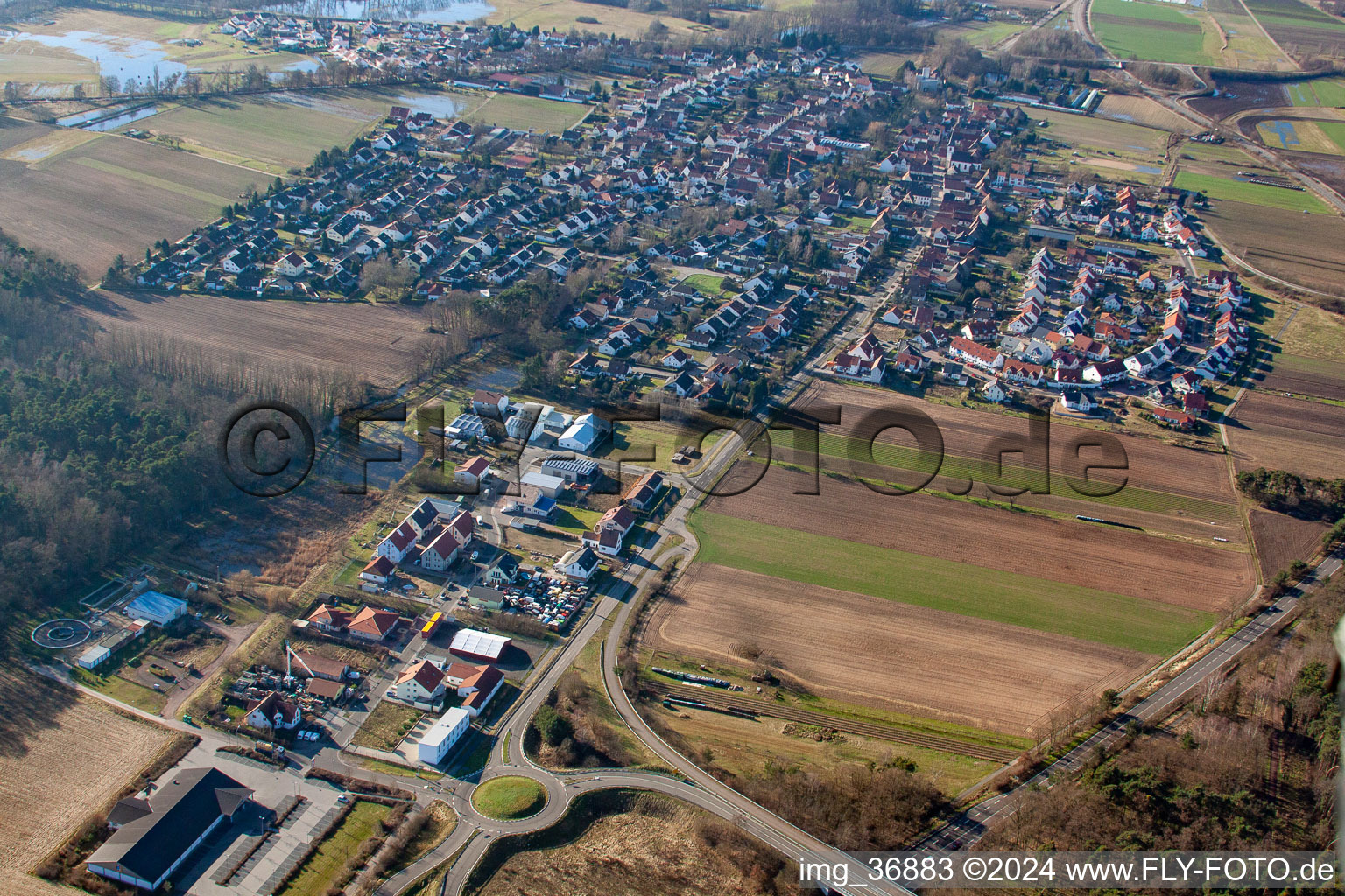 Hanhofen dans le département Rhénanie-Palatinat, Allemagne du point de vue du drone