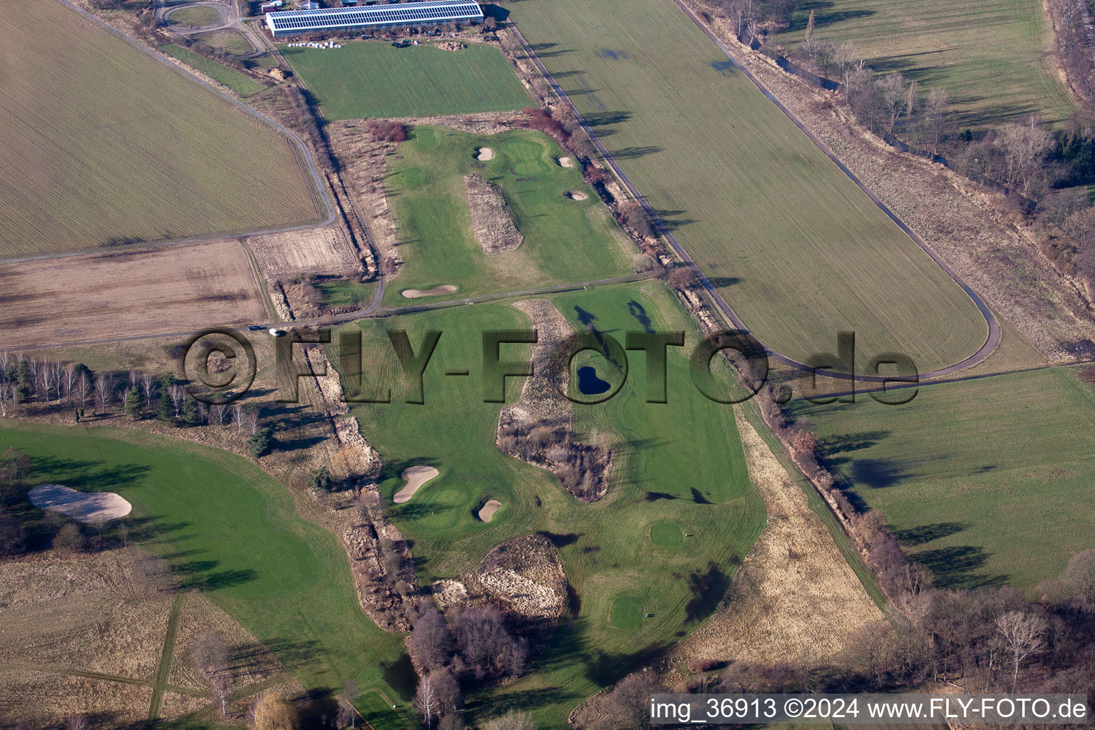 Vue aérienne de Club de golf Pfalz Neustadt ad Weinstraße eV à le quartier Geinsheim in Neustadt an der Weinstraße dans le département Rhénanie-Palatinat, Allemagne