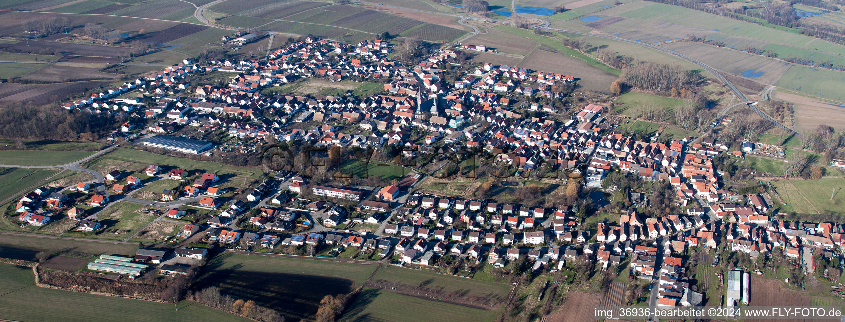 Vue aérienne de Village en perspective panoramique - vue à Gommersheim dans le département Rhénanie-Palatinat, Allemagne