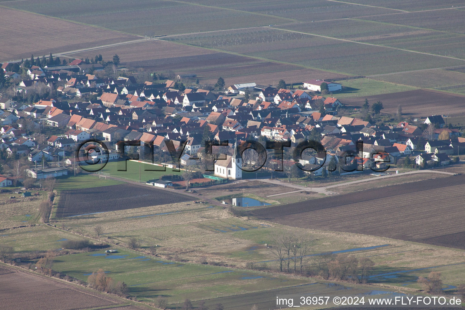 Vue aérienne de Altdorf dans le département Rhénanie-Palatinat, Allemagne