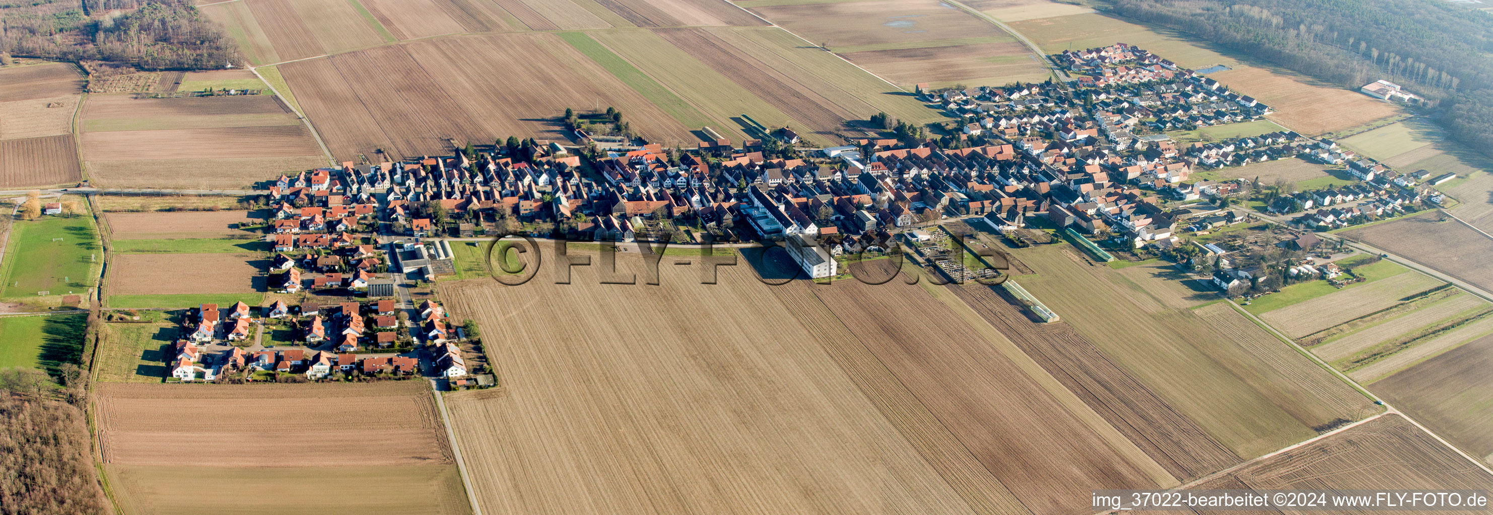 Vue aérienne de Vue sur le village à le quartier Hayna in Herxheim bei Landau dans le département Rhénanie-Palatinat, Allemagne