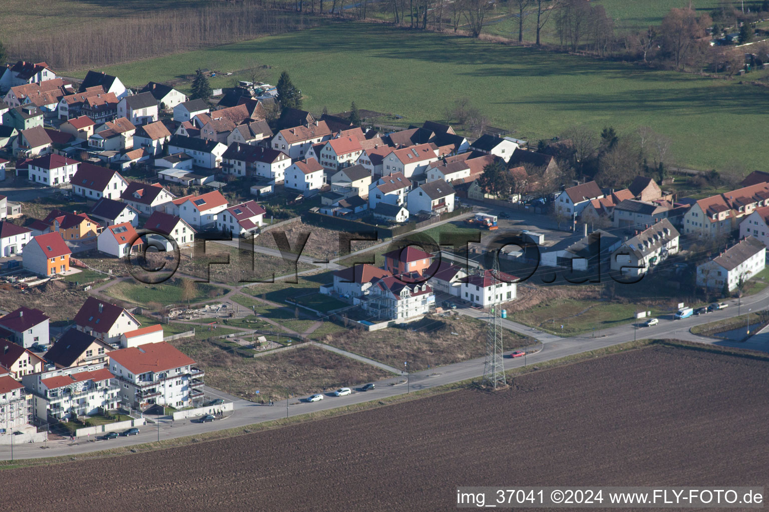 Nouvelle zone de développement Höhenweg à Kandel dans le département Rhénanie-Palatinat, Allemagne du point de vue du drone