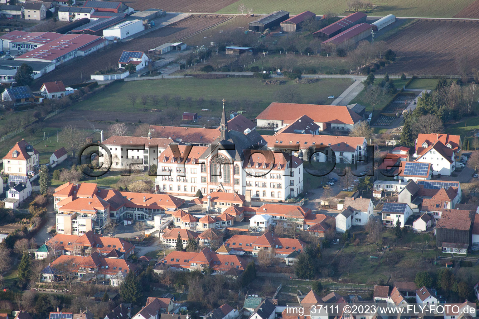 Quartier Herxheim in Herxheim bei Landau dans le département Rhénanie-Palatinat, Allemagne du point de vue du drone