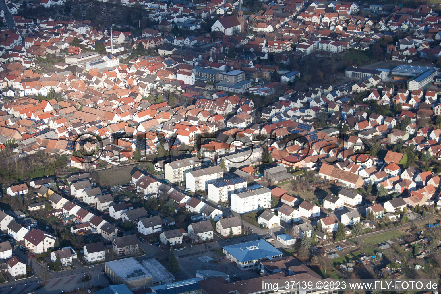 Logiciel à le quartier Herxheim in Herxheim bei Landau dans le département Rhénanie-Palatinat, Allemagne vue du ciel