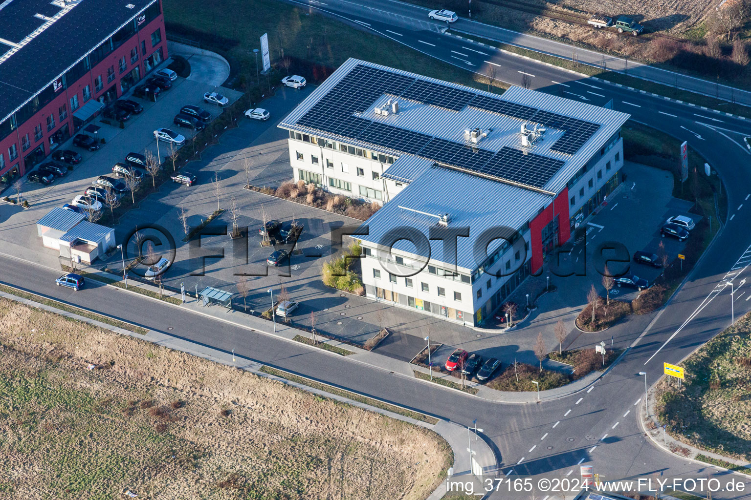 Vue aérienne de Centre de santé et centre médical MedZEN à le quartier Queichheim in Landau in der Pfalz dans le département Rhénanie-Palatinat, Allemagne