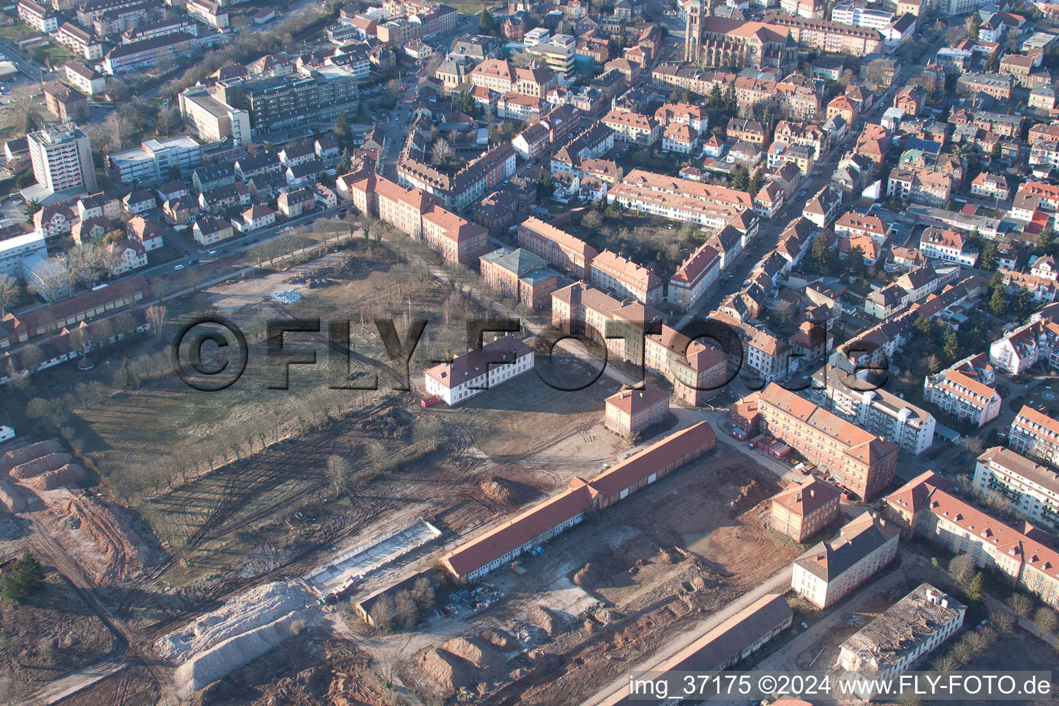 Landau in der Pfalz dans le département Rhénanie-Palatinat, Allemagne depuis l'avion