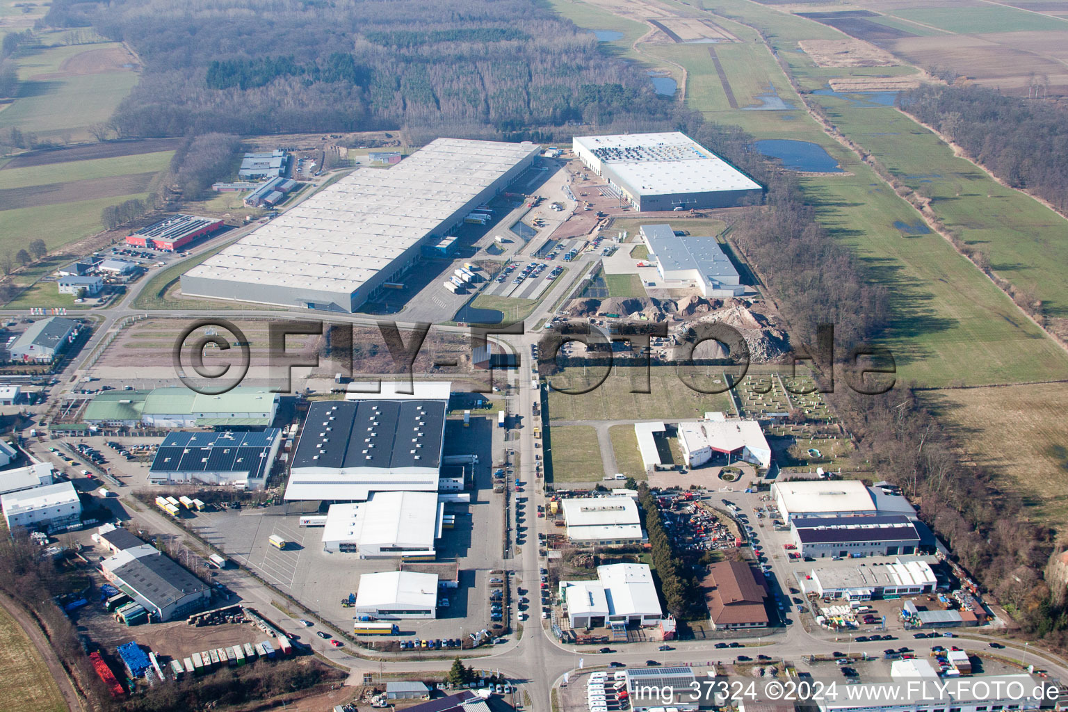 Vue oblique de Zone commerciale Horst, 3ème phase de construction Gazely à le quartier Minderslachen in Kandel dans le département Rhénanie-Palatinat, Allemagne