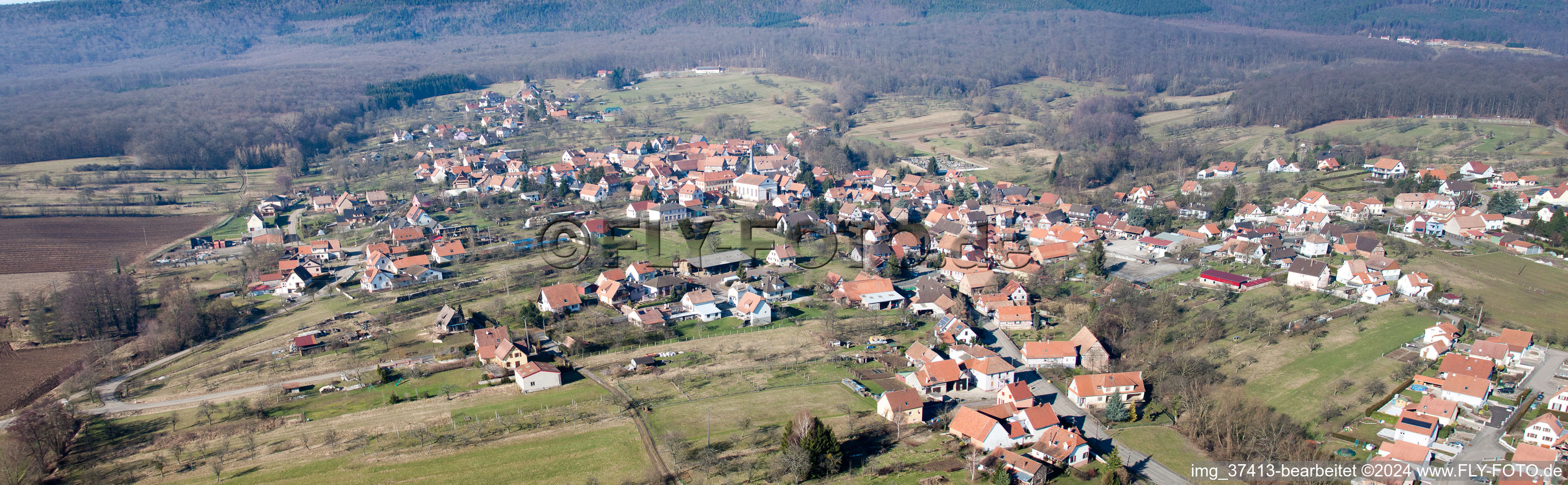 Vue aérienne de Panorama à Lampertsloch dans le département Bas Rhin, France