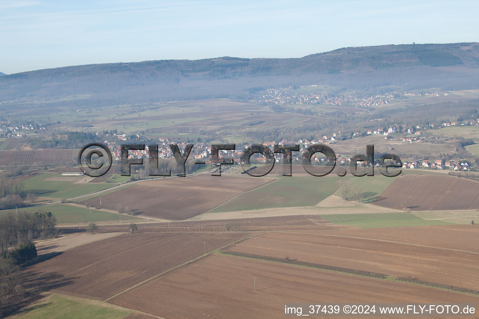 Image drone de Merkwiller-Pechelbronn dans le département Bas Rhin, France