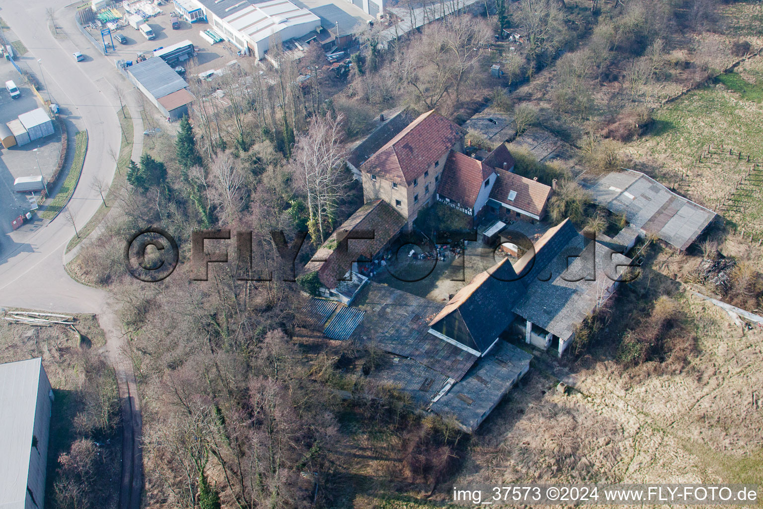 Barthelsmühle à le quartier Minderslachen in Kandel dans le département Rhénanie-Palatinat, Allemagne d'en haut