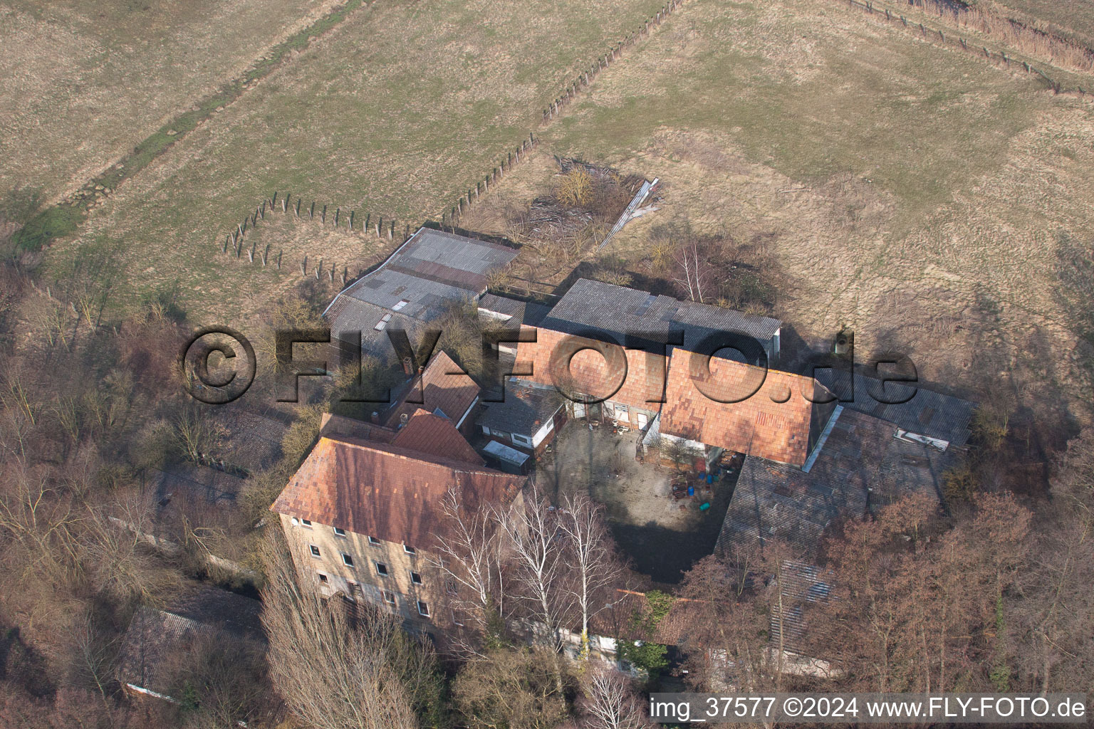 Barthelsmühle à le quartier Minderslachen in Kandel dans le département Rhénanie-Palatinat, Allemagne vue d'en haut