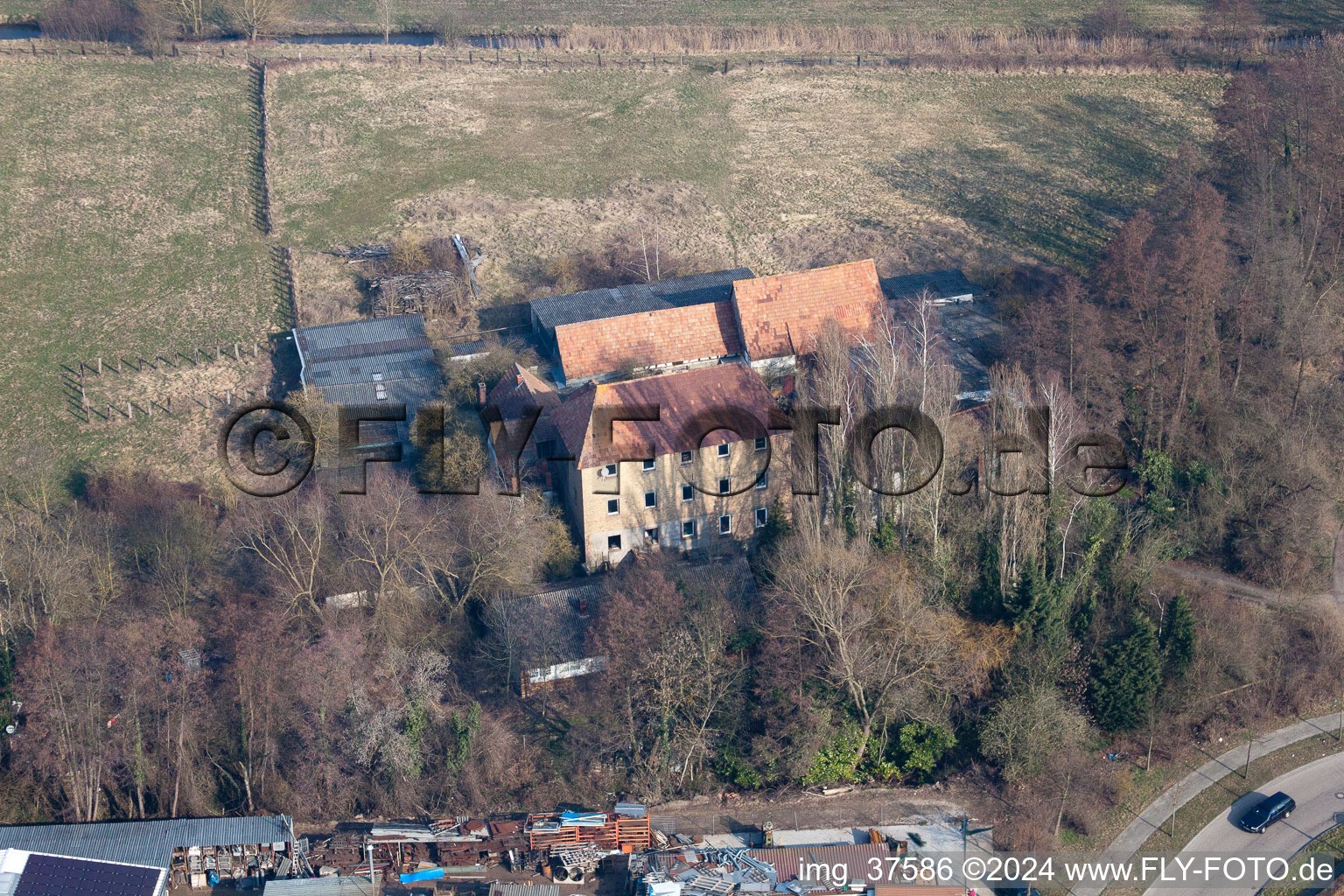 Barthelsmühle à le quartier Minderslachen in Kandel dans le département Rhénanie-Palatinat, Allemagne vue du ciel